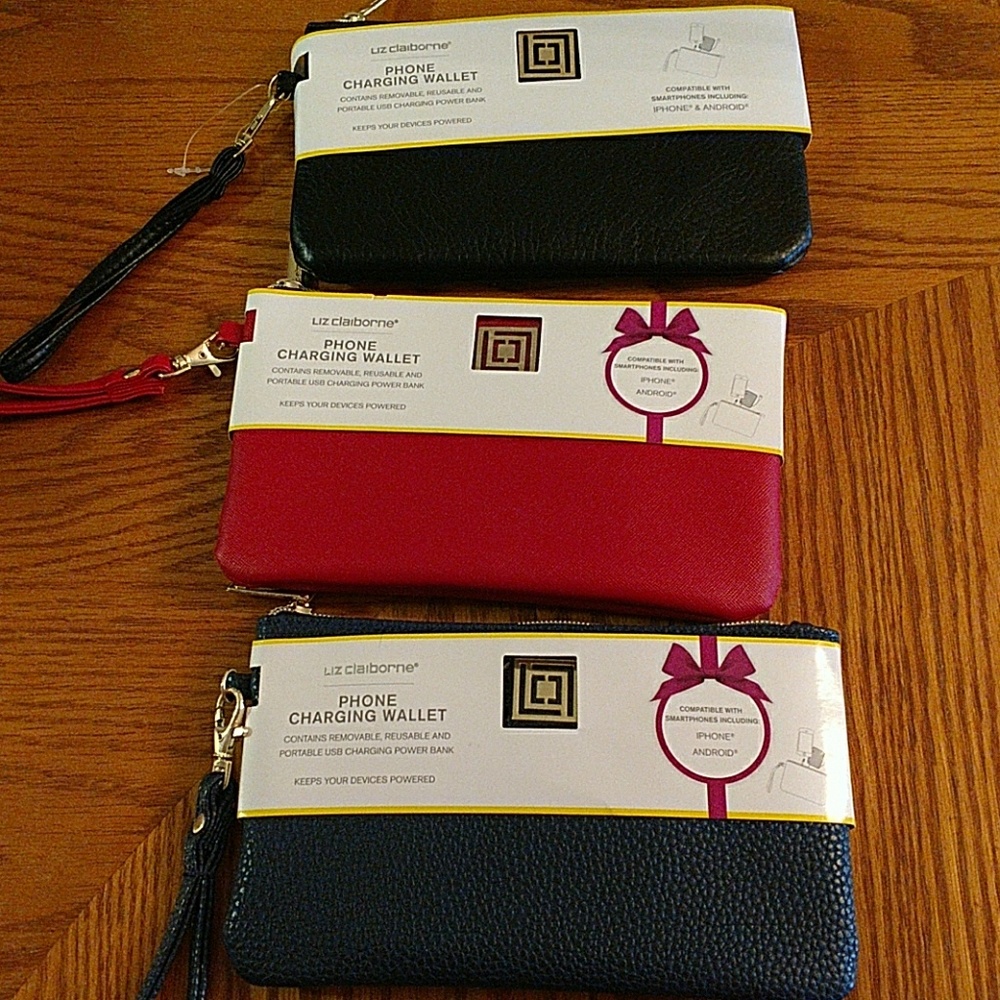 Liz clairborne phone charging wallet